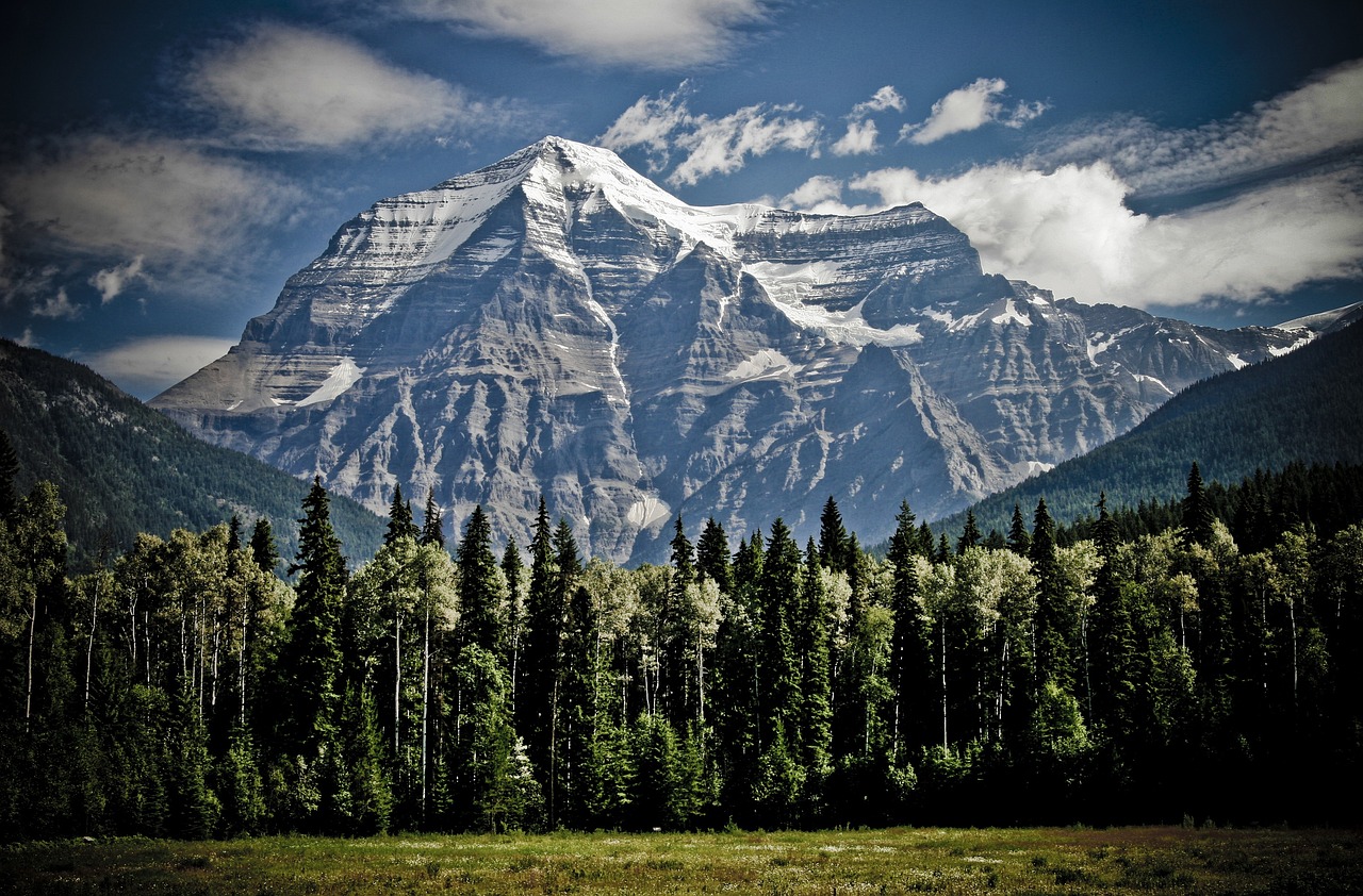 The Untamed Corners of Mongolia’s Altai Mountains